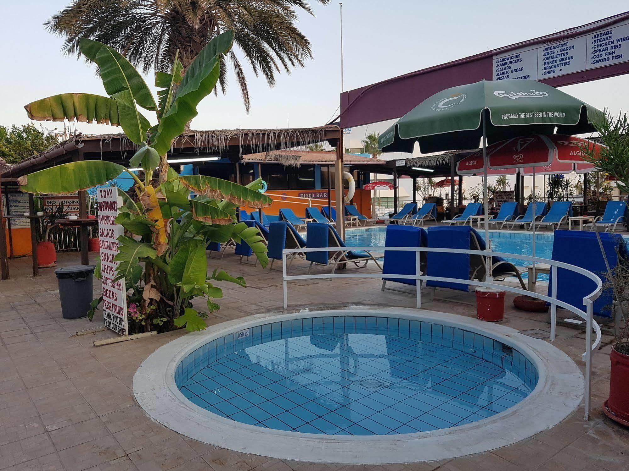 Kkaras Hotel 3 Star Aya Napa Dış mekan fotoğraf