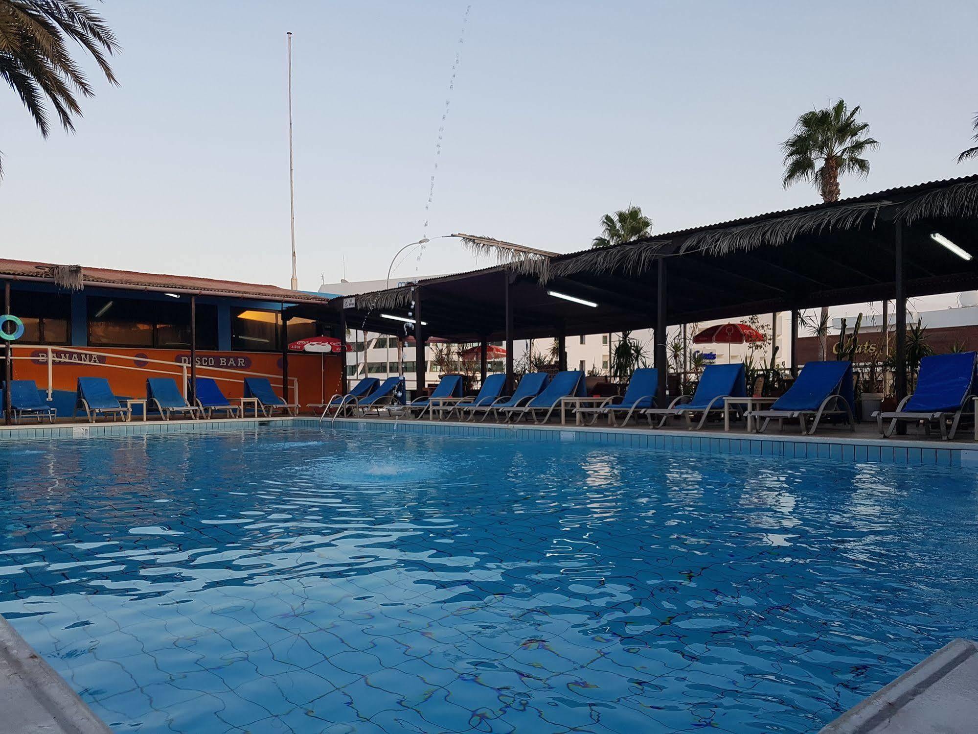 Kkaras Hotel 3 Star Aya Napa Dış mekan fotoğraf